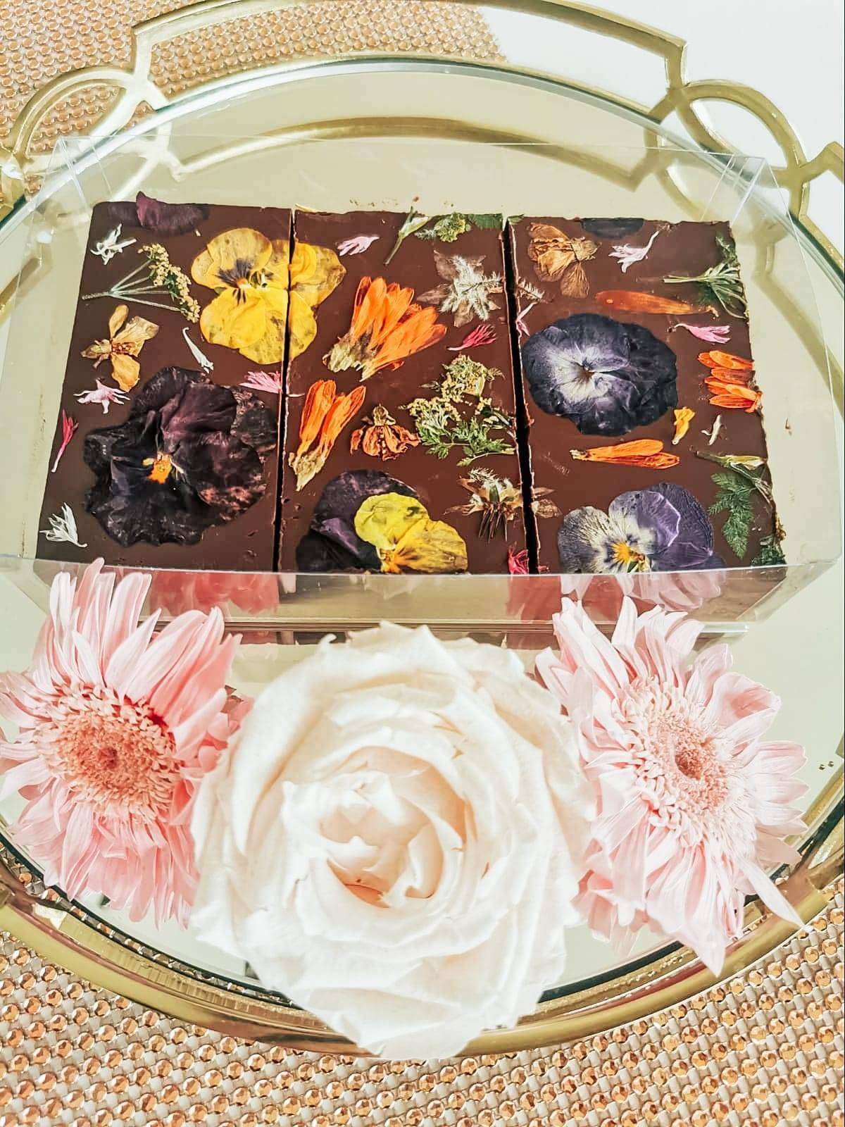  Mother's Day. Floral Brownie with flowers 