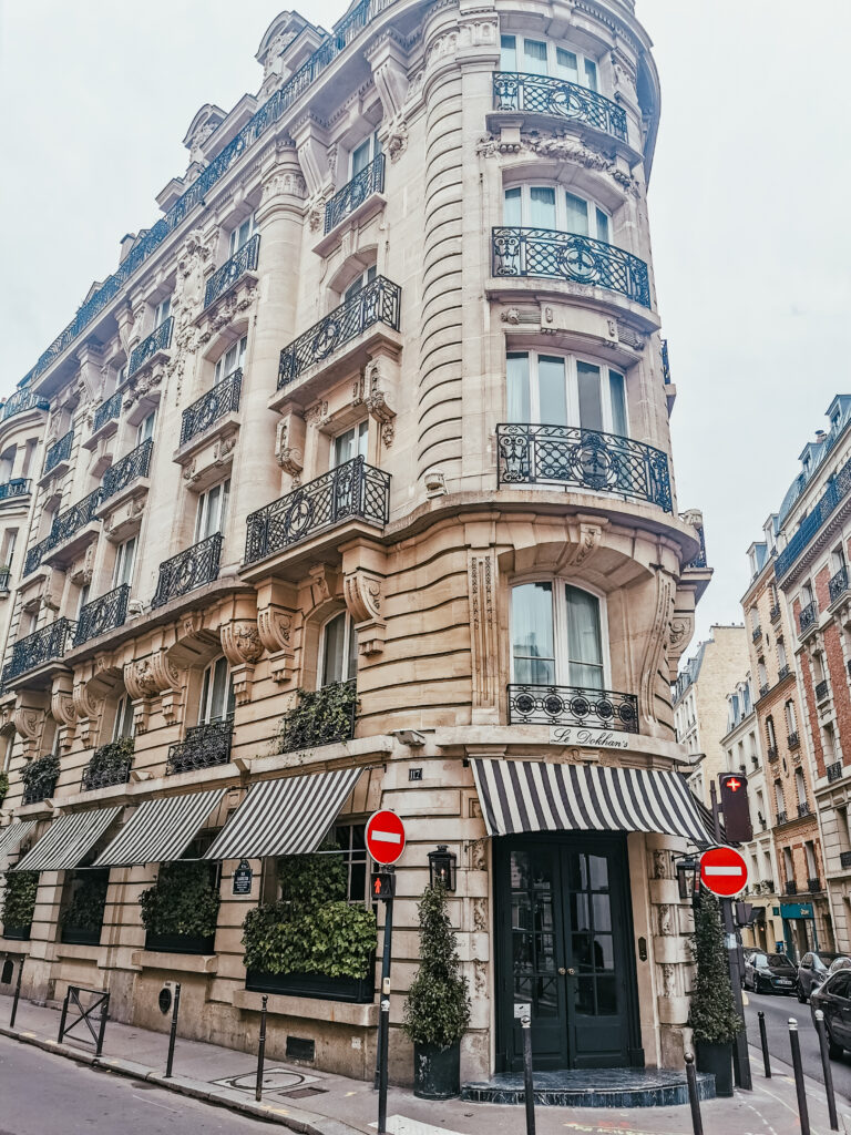 Le Dokhan’s, A Tribute Portfolio Hotel in Paris. Most cozy boutique hotel with an Eiffel Tower view. 5