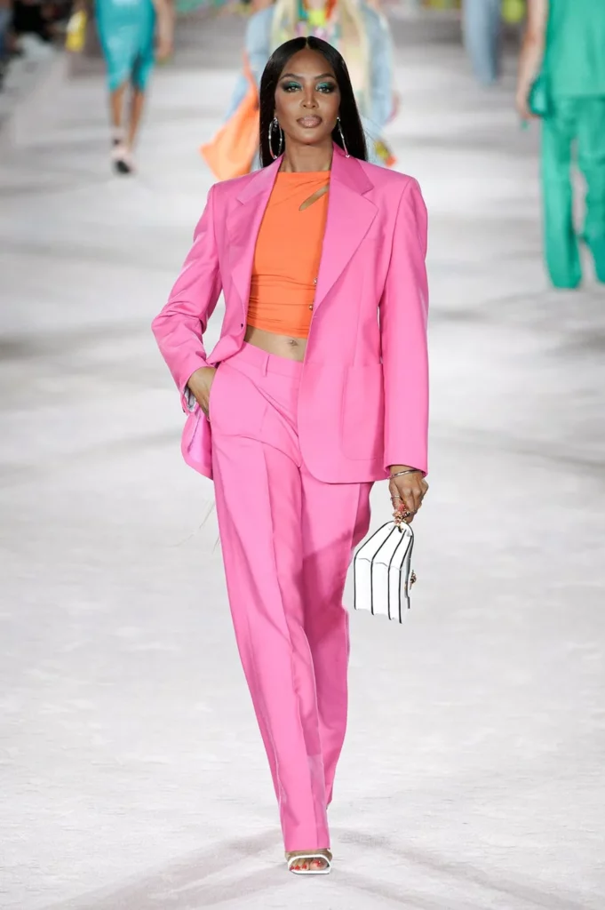 3 Biggest SS22 Trends from the Fashion Weeks. A new way to wear suits, bridal style for everyone and little sexy skirt. Versace, Fendi, Alberta Ferretti and more. 9