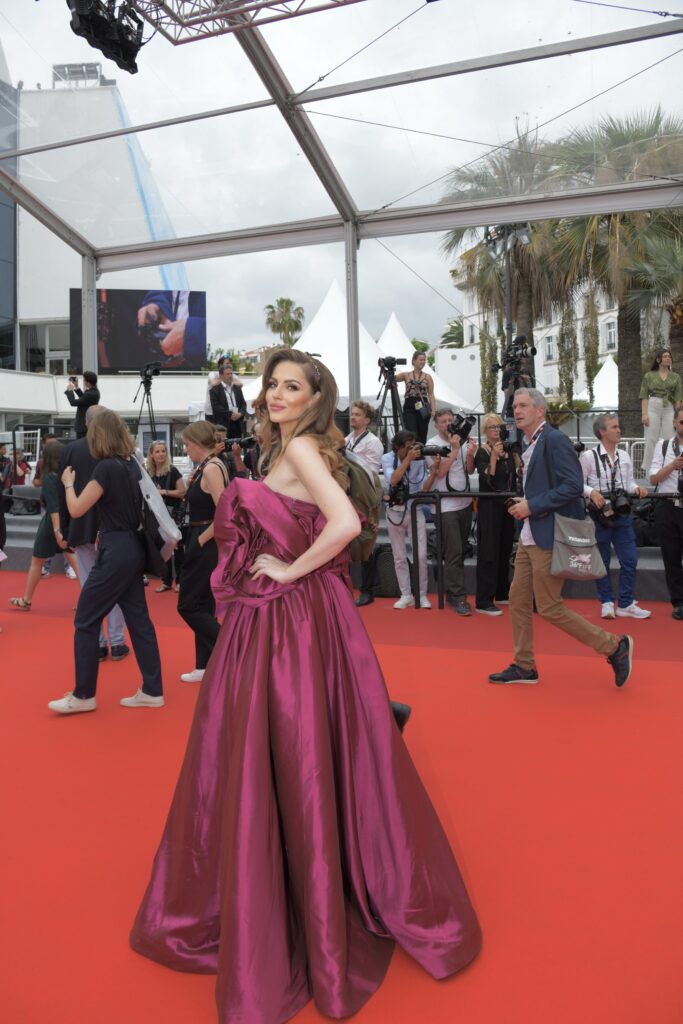 What to wear in Cannes during Cannes Film Festival? 6 must-haves to pack for the most beautiful Cannes experience. 15