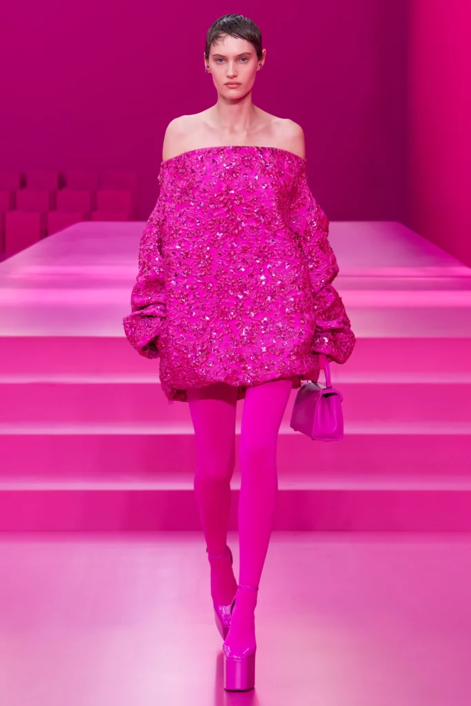 Fall Winter Trends - 22/23 Most Wearable Fashion Trends. Straight from the catwalk to street style- Powerful Pink, Animal Prints and Sequins everywhere!