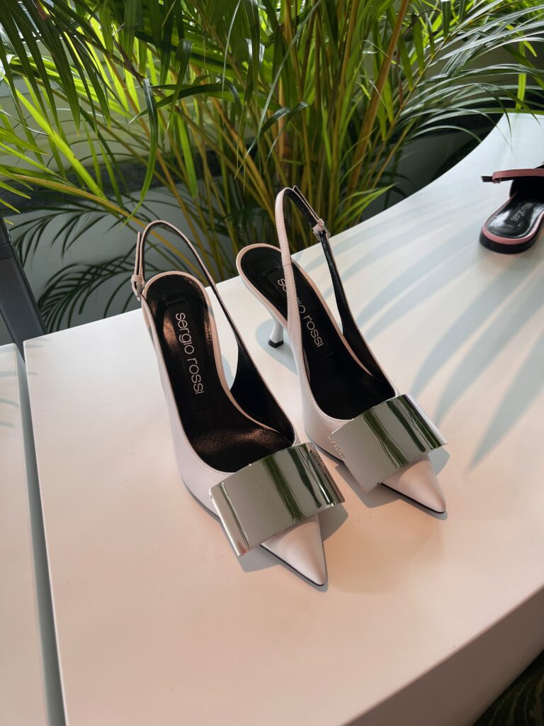 Milan Fashion Week SS23 - Dazzling Shoe Presentations. Giuseppe Zanotti, Gianvito Rossi, Sergio Rossi, Casadei, Le Silla. Must-see Shoes Collection and trends for Spring Summer 2023. 98