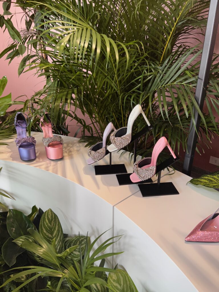 Milan Fashion Week SS23 - Dazzling Shoe Presentations. Giuseppe Zanotti, Gianvito Rossi, Sergio Rossi, Casadei, Le Silla. Must-see Shoes Collection and trends for Spring Summer 2023. 102