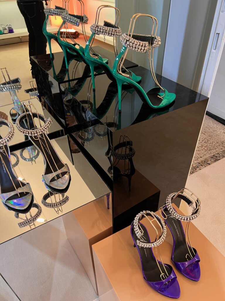 Milan Fashion Week SS23 - Dazzling Shoe Presentations. Giuseppe Zanotti, Gianvito Rossi, Sergio Rossi, Casadei, Le Silla. Must-see Shoes Collection and trends for Spring Summer 2023. 12