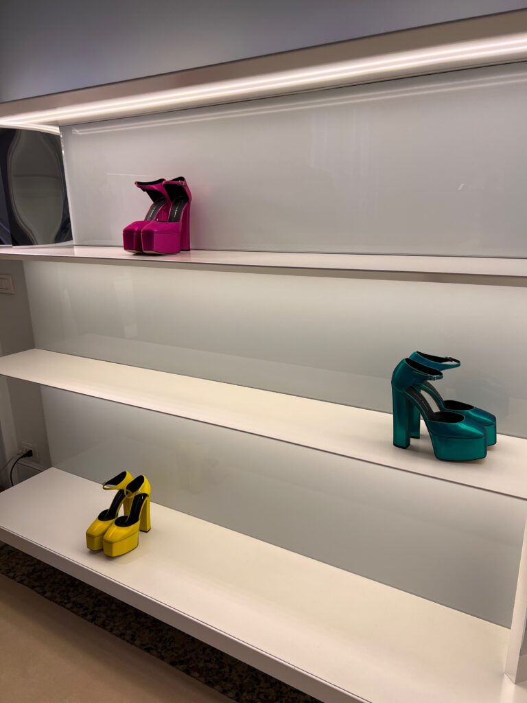 Milan Fashion Week SS23 - Dazzling Shoe Presentations. Giuseppe Zanotti, Gianvito Rossi, Sergio Rossi, Casadei, Le Silla. Must-see Shoes Collection and trends for Spring Summer 2023. 18