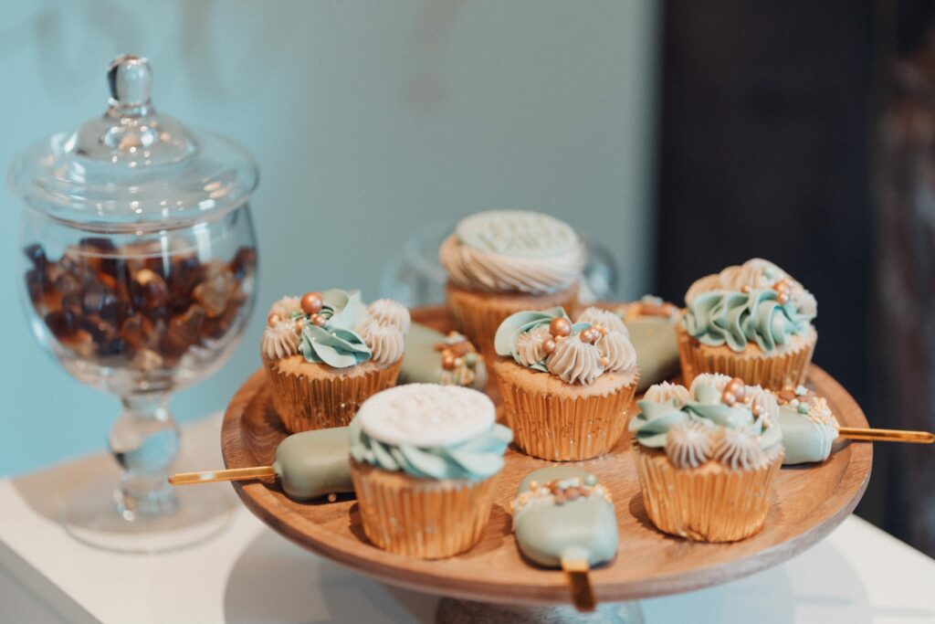 OH, BABY! My Dreamy Gender Neutral Baby Shower Theme. Delicious Teddy Bear Cake, Water Green Color Palette and historical venue at L'Hôtel Restaurant du Parc des Eaux-Vives from 1750. 