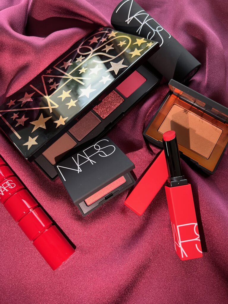 Christmas at Sephora - Top Holiday 2022 Gift Sets For Women. Nars, Sephora, Benefit and more. 