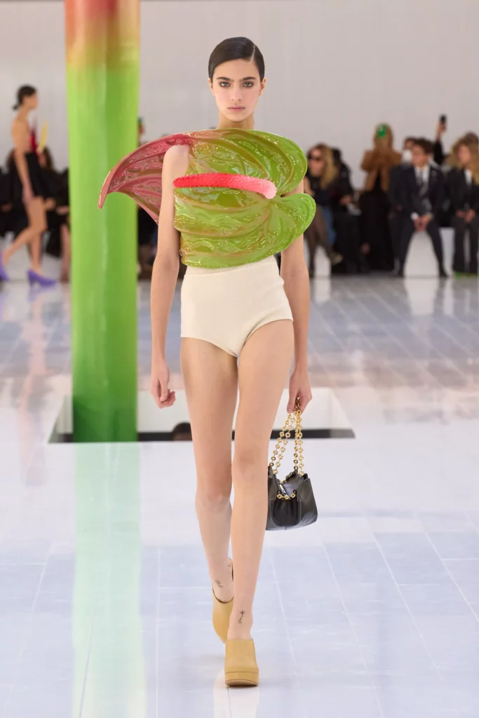 5 Fabulous Spring/ Summer 2023 Fashion Trends from Milan and Paris. New Cargo Pants, Flowers and Fringes and more. 10