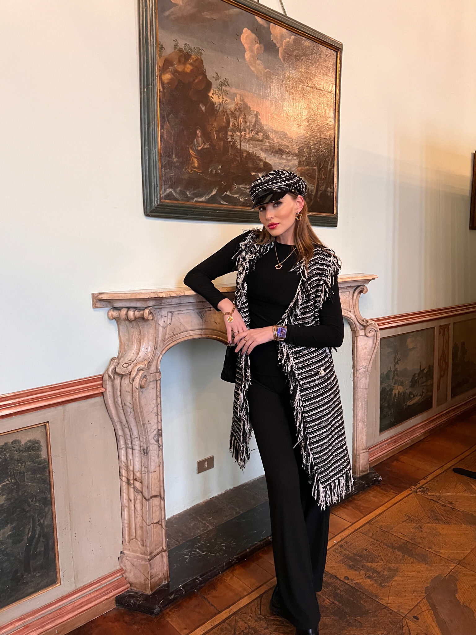 What you need to know about the stunning Fashion Show at Palazzo Clerici during MFW F/W 22/23. Fashion Week Studio 's impressive show presenting: Cristina Tamborero, Salvatore Pappacena, TINA COUTURE, NARCIZA Severa and Frida Xhoi & Xhei. 38