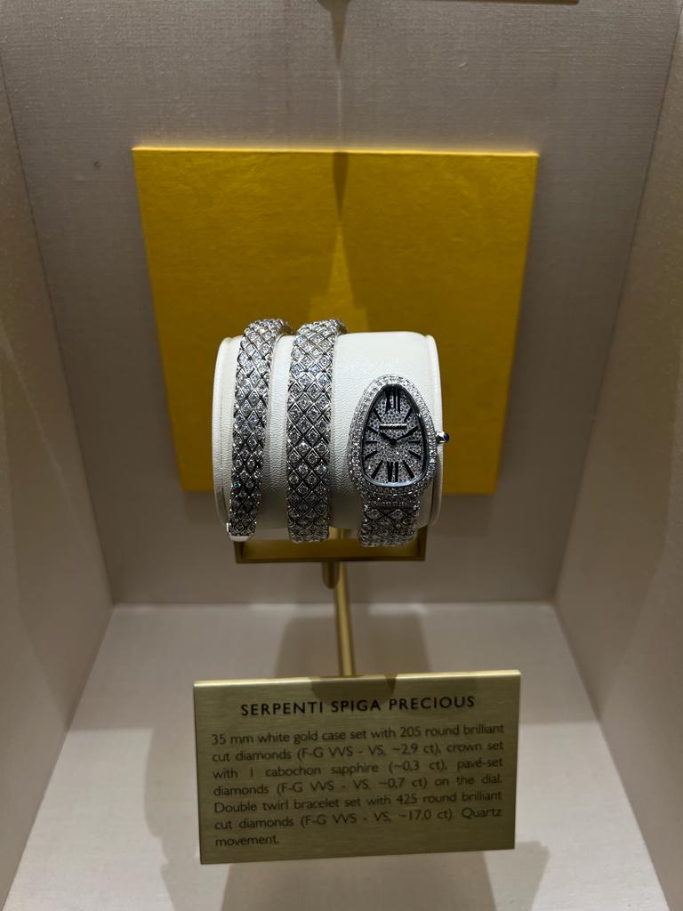 Bulgari Serpenti and Diva, 2 intensely Italian and dazzling watches presented during Watches and Wonders 2023 at Hotel President Wilson. Time is a Jewel.