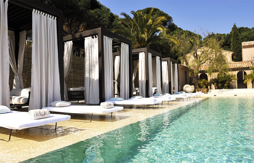 The Luxury guide that takes you through the best places in Saint Tropez. Byblos, Dior Café, Bagatelle and more.