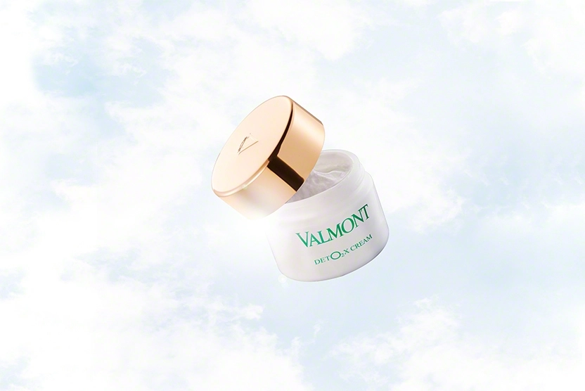 Best Spring / Summer 2023 beauty products. Must-haves, new launches, affordable and luxury product reviews. Valmont  DetO2x Line, Lancome new foundation, By Terry's Global serum and more.