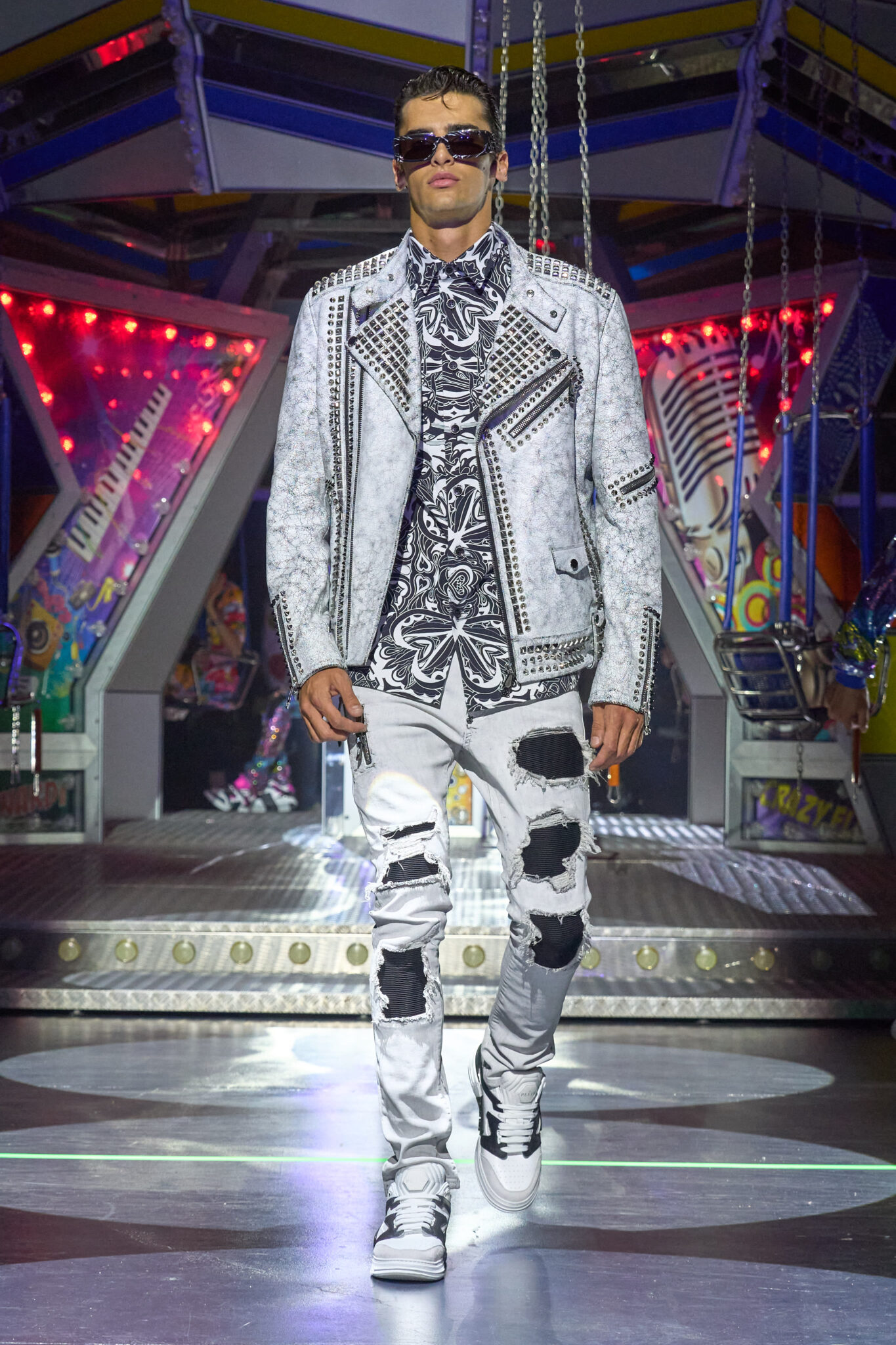 Philipp Plein SS24 Fashion Show turned into a magnificent spectacle with 80s vibes. MFW.