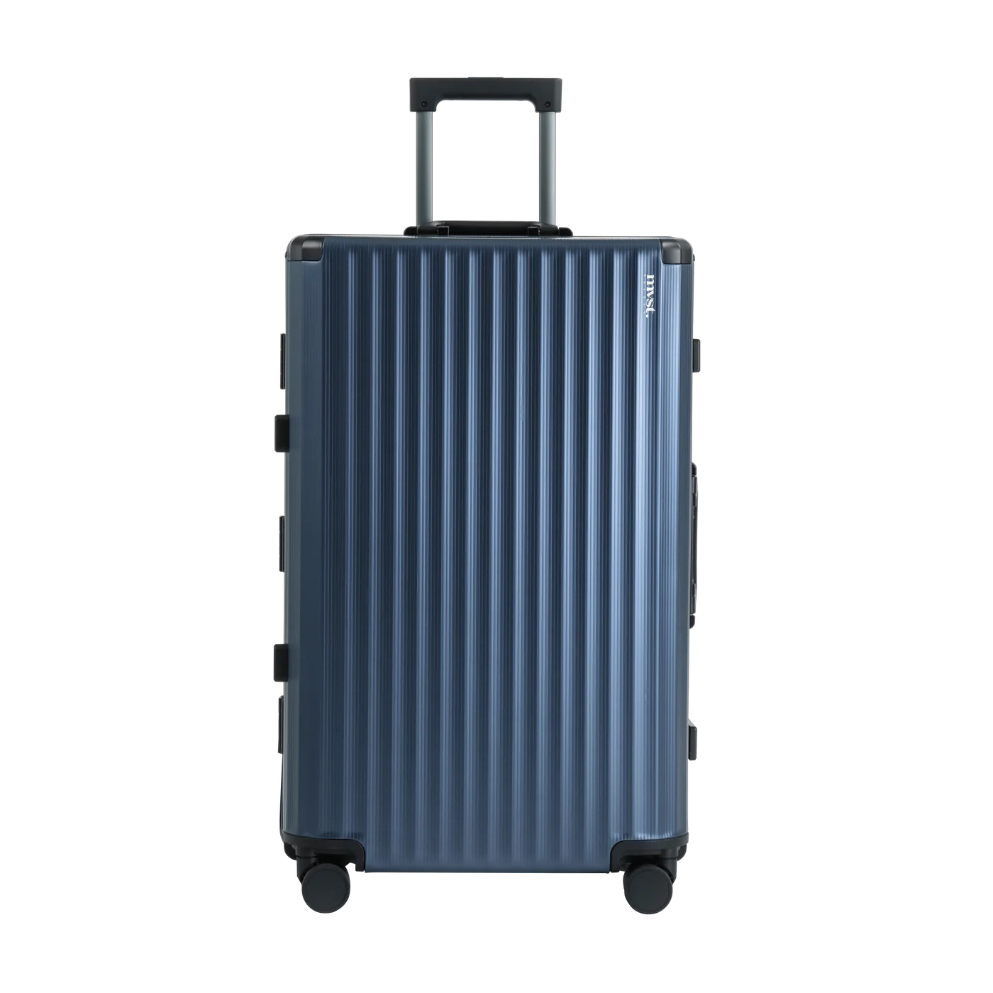 Travelling in Style with MVST Select Suitcases. Meet 2 statement suitcases that changed my travelling style to more stylish and effortless.