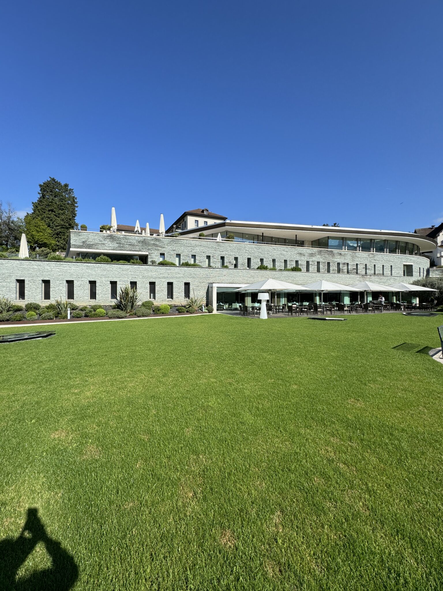 Detox Reset program at Clinique La Prairie in Montreux. The iconic luxurious clinic from the beginning of the 20th century. 3