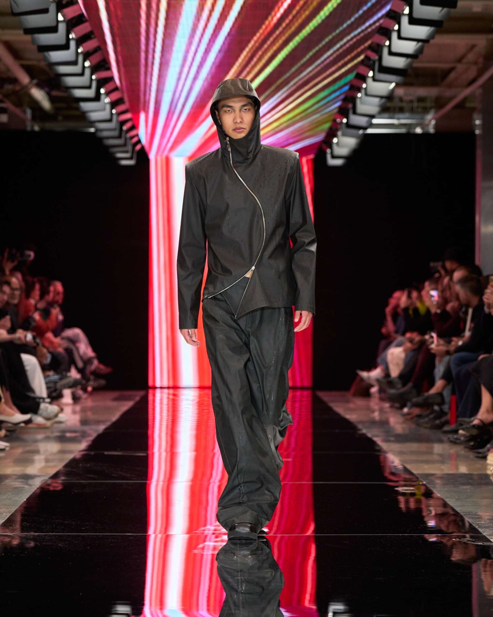 FROM QUANZHOU TO MILAN: SEPTWOLVES LEADS THE NEWBUSINESS TRAVEL FASHION TREND WITH A FASHION SHOW IN MILAN, MFW SS25.