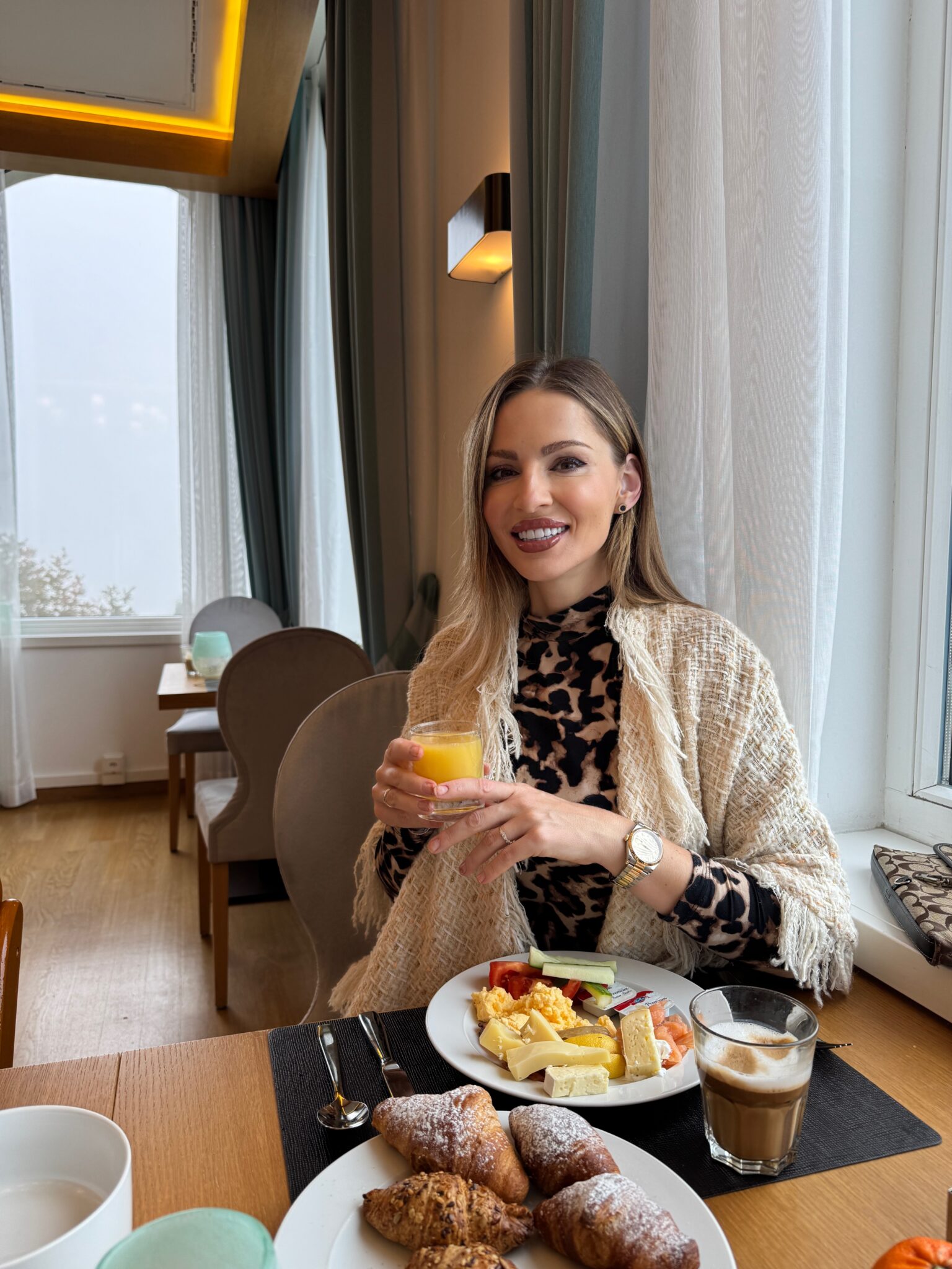 Discovering Luxury and Serenity: Top 3 Hotels in Lugano, Switzerland. Most helpful Lugano Hotel Guide. Villa Sassa, Villa Principe Leopoldo and Kurhaus. 