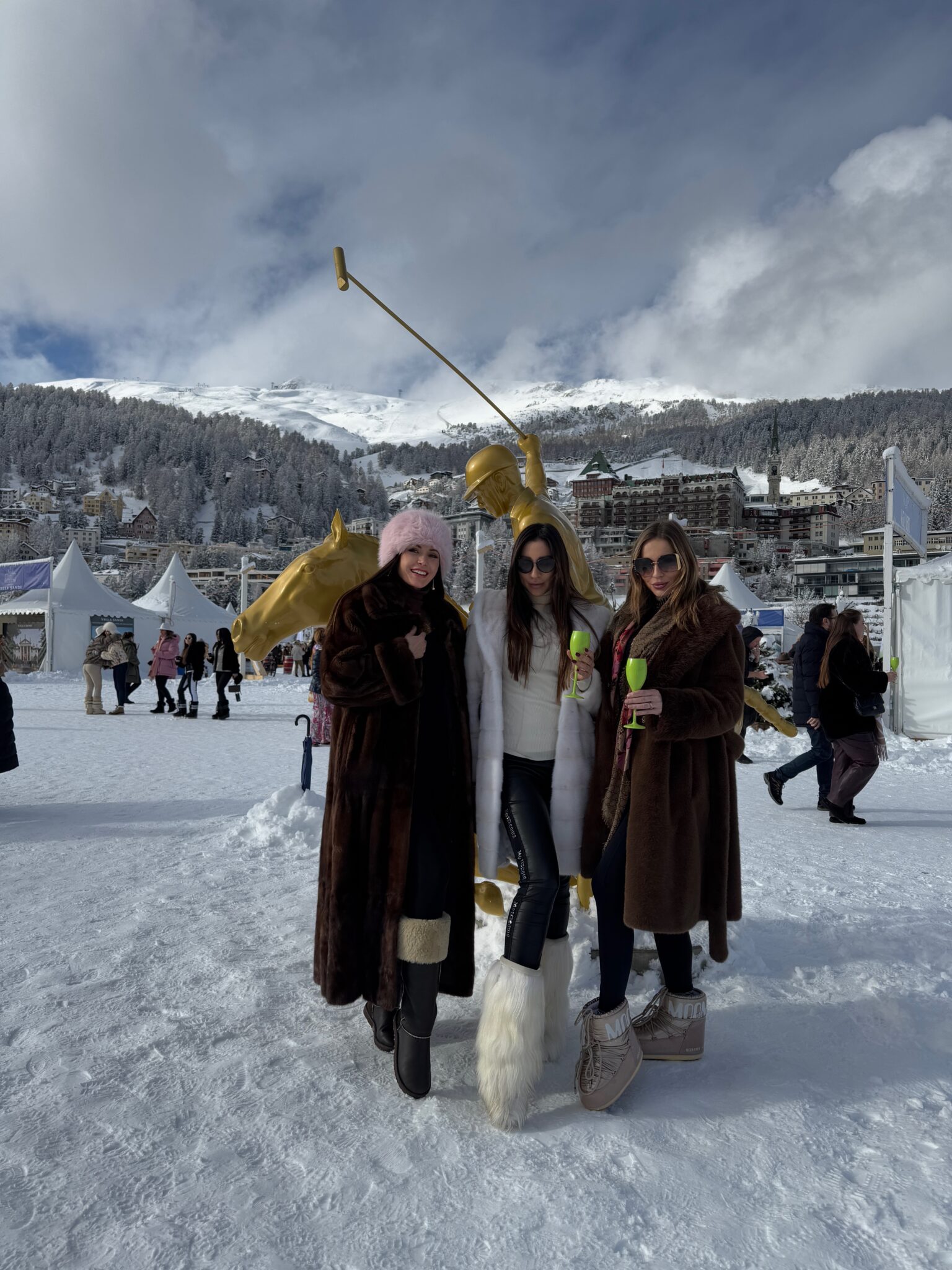 40 Years of Snow Polo in St. Moritz: A Celebration of Sport, Luxury, and Style. All you need to know about this incredible event.