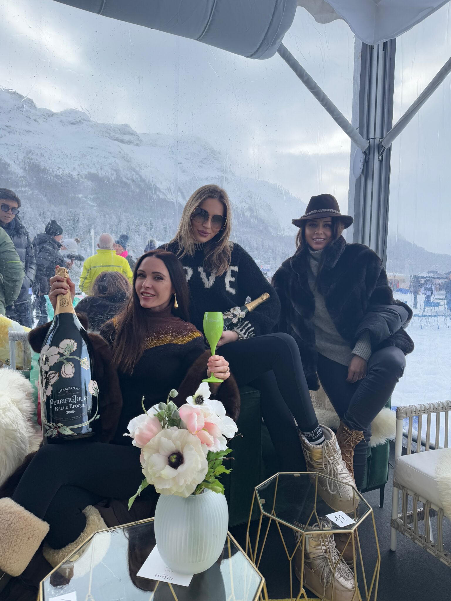 40 Years of Snow Polo in St. Moritz: A Celebration of Sport, Luxury, and Style. All you need to know about this incredible event.